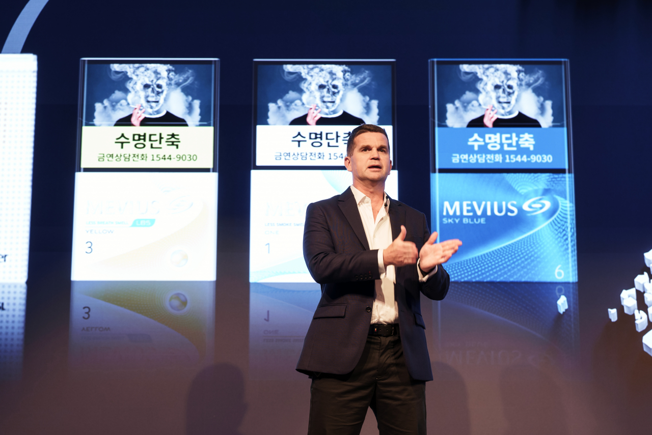 JTI Korea general manager David Wheeler speaks at a press conference for the Ploom X Advanced launch at a Seoul hotel on Monday. (JTI Korea)