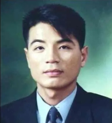 Yoo Young-chul is convicted of killing 20 people in Seoul between September 2003 and July 2004.