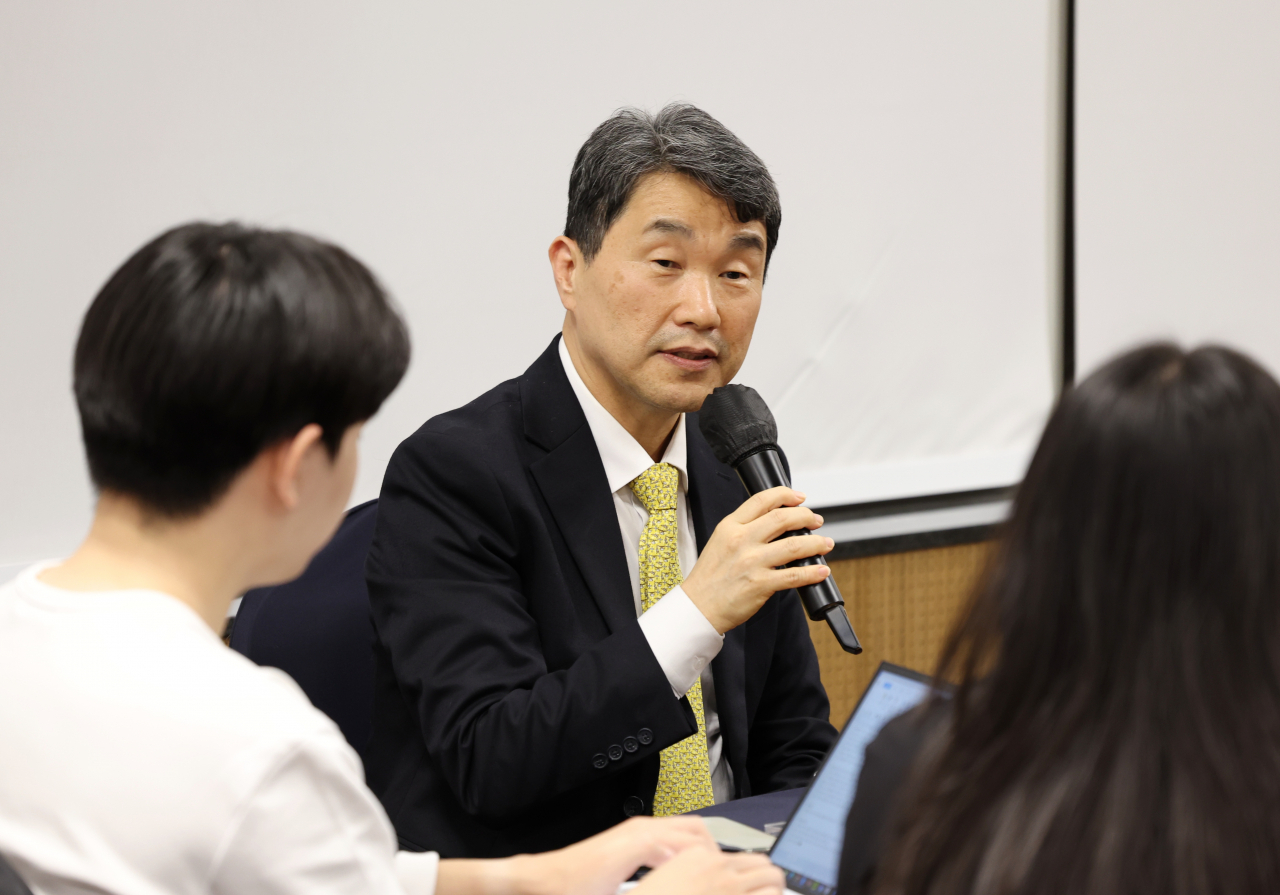 Deputy Prime Minister and Education Minister Lee Ju-ho speaks with reporters at a press briefing in Sejong on Monday. (Education Ministry)