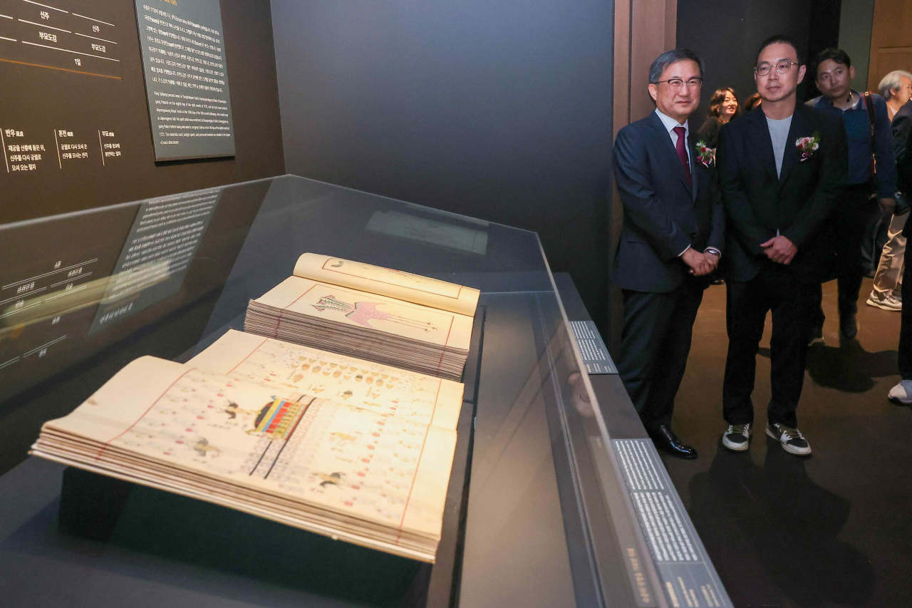 “Uigwe” books are on display at the Oegyujanggak Uigwe Gallery at the National Museum of Korea on Thursday.(Yonhap)