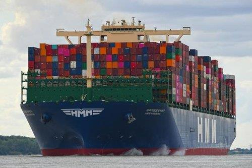 An HMM container ship moves over water on Feb. 22, 2022. (Yonhap)