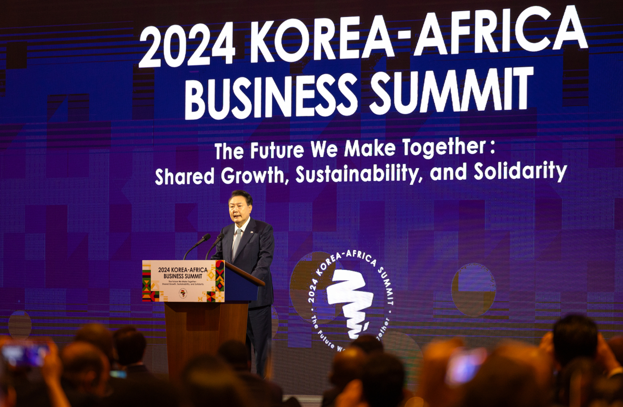 In this file photo, South Korean President Yoon Suk Yeol delivers a keynote speech during the 2024 Korea-Africa Business Summit at Lotte Hotel in Seoul on June 5. (Yonhap)