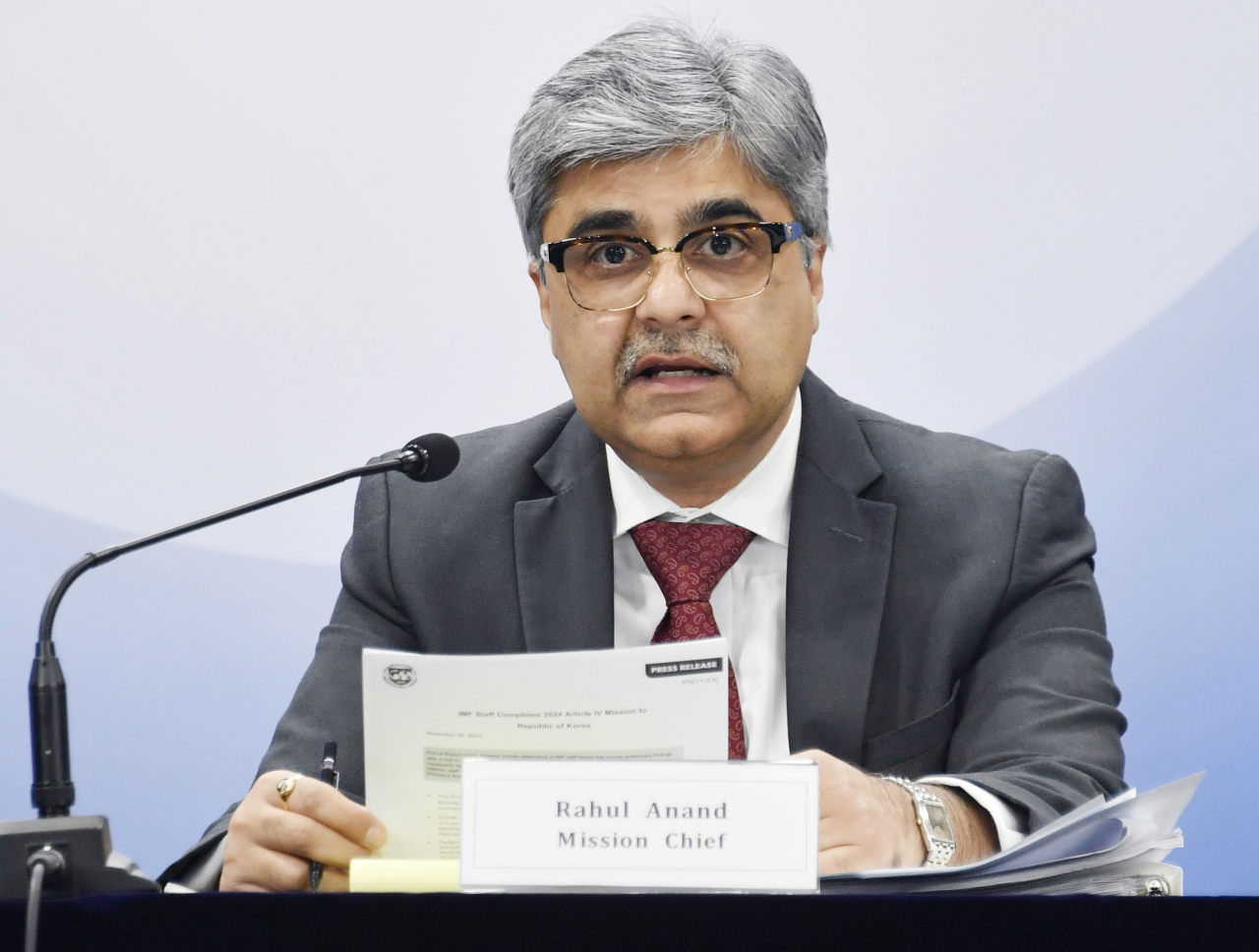 Rahul Anand, the International Monetary Fund's Korea mission chief, speaks during a press briefing in Seoul on Wednesday. (Ministry of Economy and Finance)