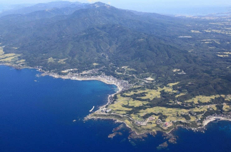 This photo shows a bird's eye view of Aikawa-Tsurushi Gold and Silver Mine on Sado Island in Niigata prefecture, Japan. (Courtesy of UNESCO)