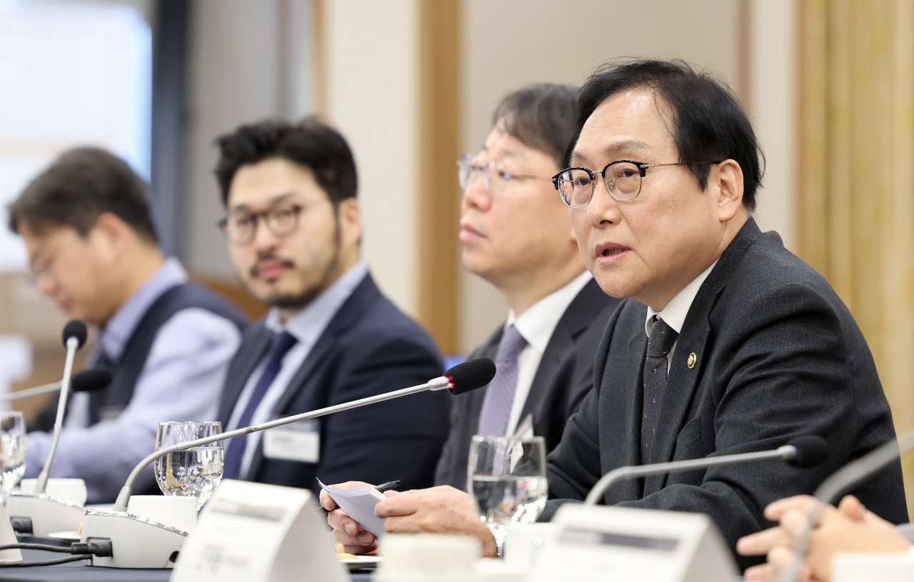 Trade Minister Cheong In-kyo (The Ministry of Trade, Industry and Energy)