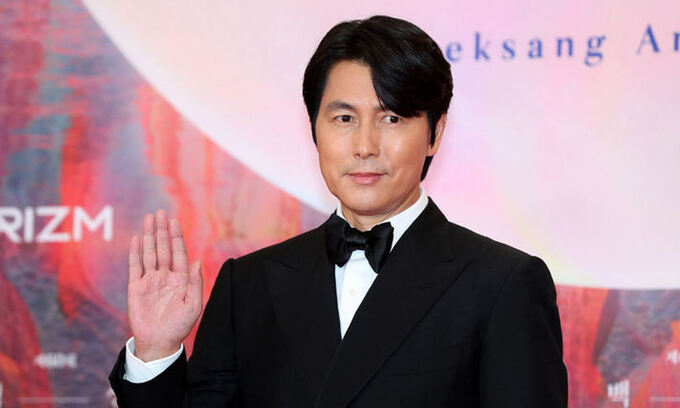 Jung Woo-sung attends 60th Baeksang Art Awards on Nov. 7. (Newsis)