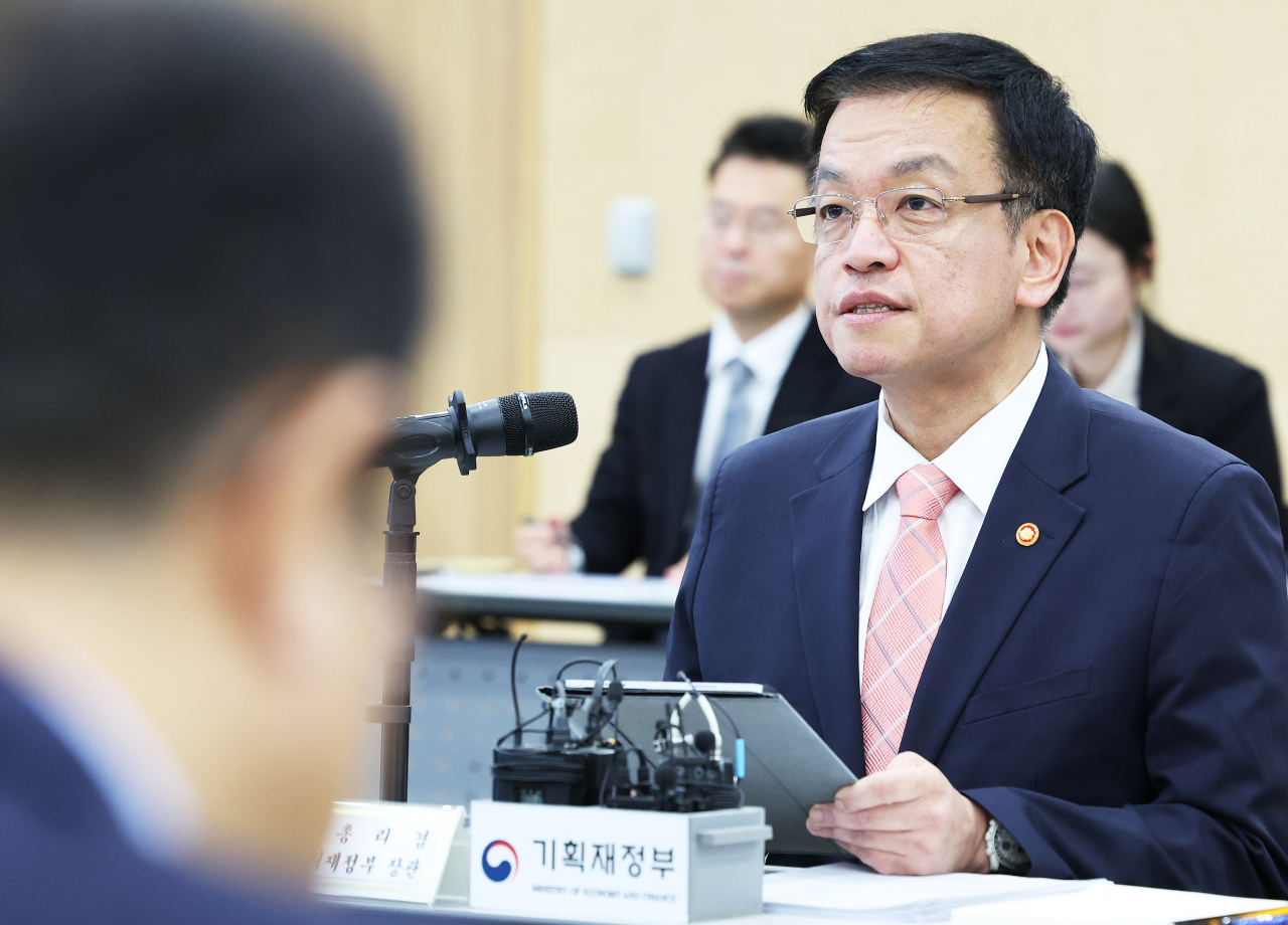 Finance Minister Choi Sang-mok speaks during a meeting with other ministers in Seoul on Wednesday to announce a comprehensive package of measures to support the semiconductor industry. (Yonhap)