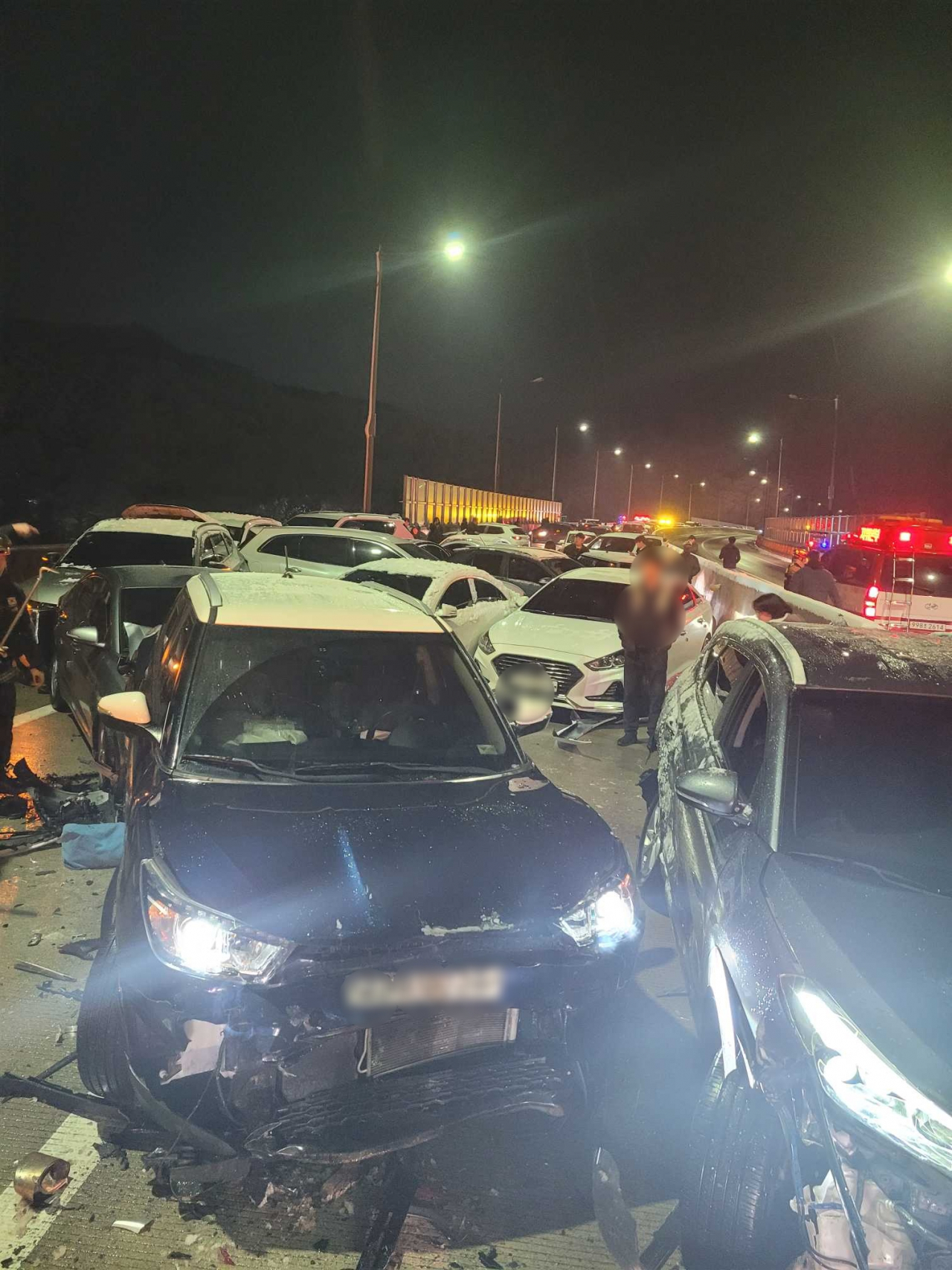 A massive pileup involving 53 cars occurred in Wonju, Gangwon Province. (Yonhap)