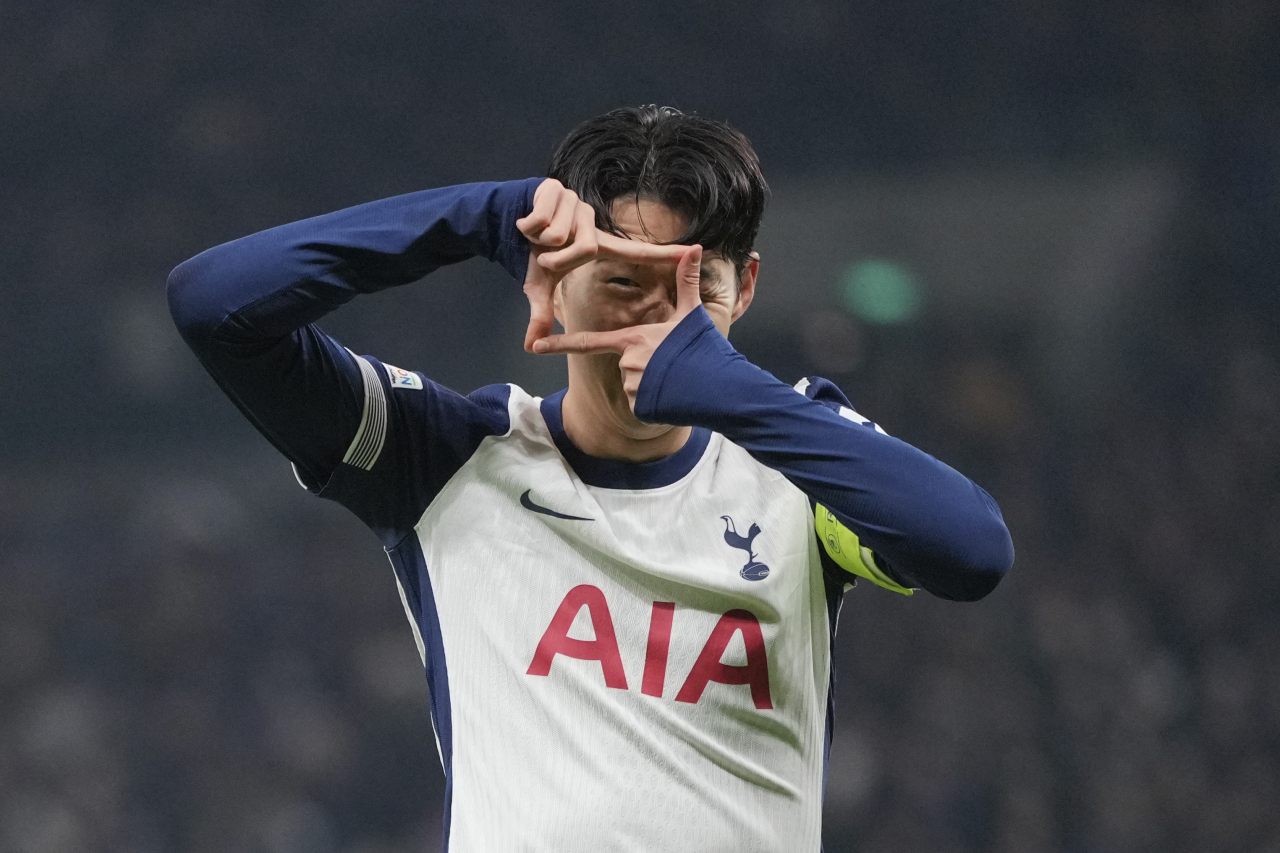 In this EPA photo, Son Heung-min of Tottenham Hotspur celebrates after scoring a goal against AS Roma during the clubs' UEFA Europa League match at Tottenham Hotspur Stadium in London on Nov. 28, Friday. (AP-Yonhap)