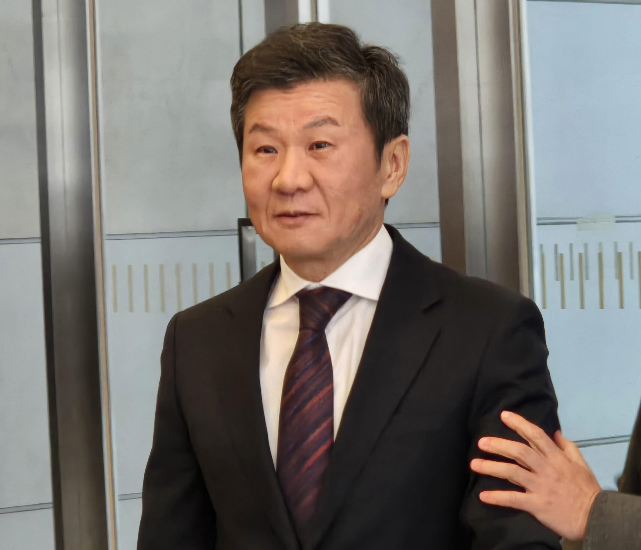 Chung Mong-gyu, president of the Korea Football Association, arrives at the 2024 K League Awards ceremony held in Seoul, Nov. 29. (Yonhap)