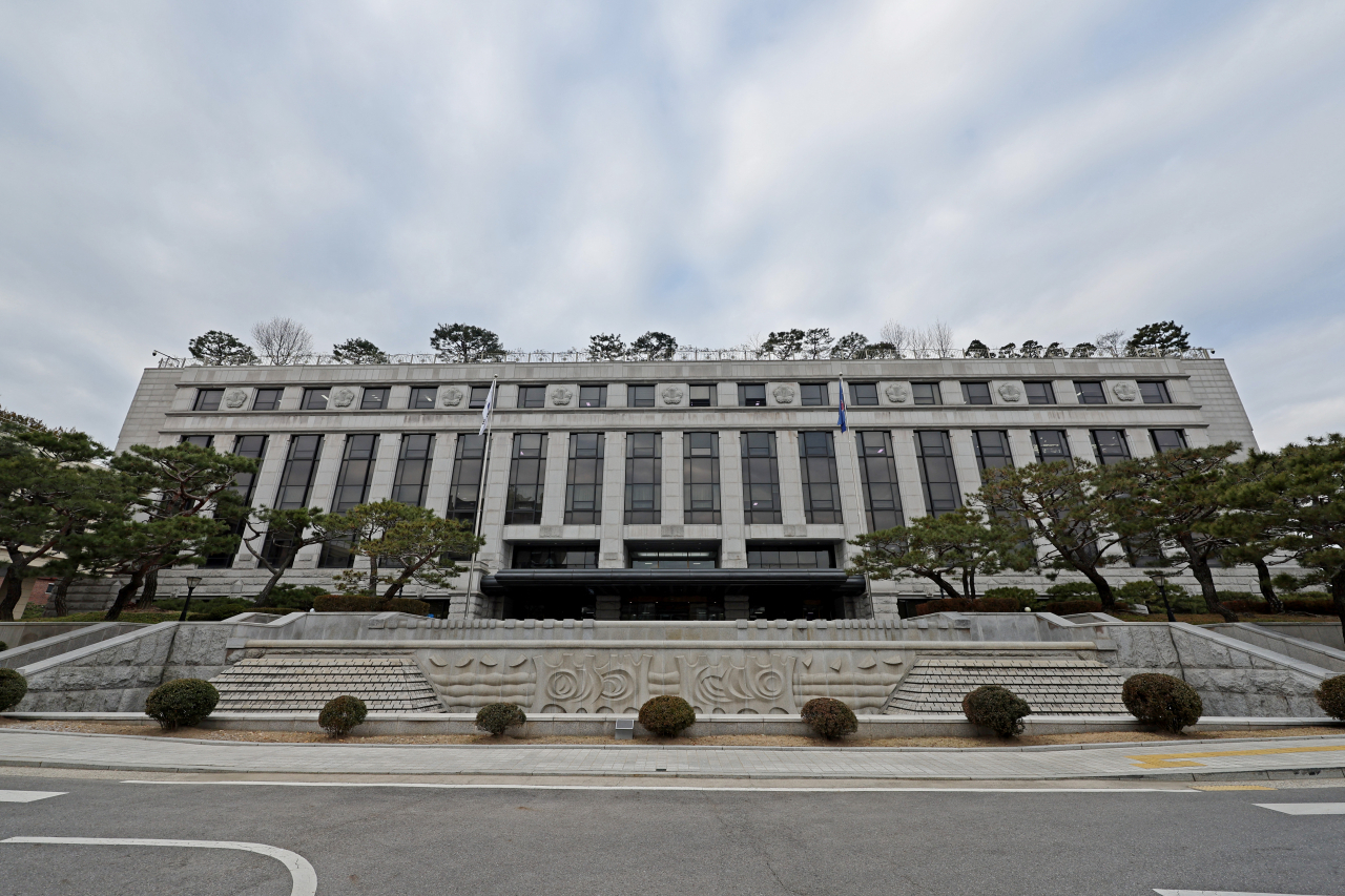 The Constitutional Court in central Seoul on Tuesday.The court will decide whether to remove President Yoon Suk Yeol. from office or reinstate him. (Yonhap)