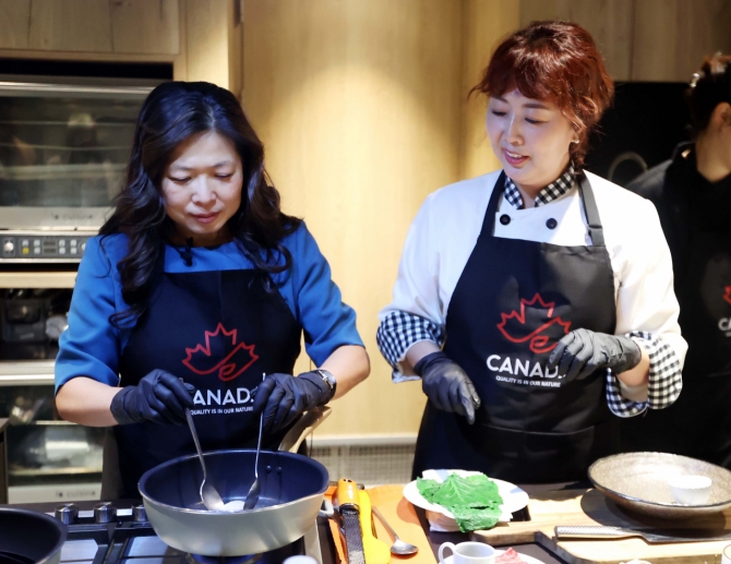 “캐나다산 카무트, 밥에 넣어보세요”…캐나다-한식 쿠킹 행사 가보니