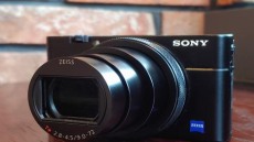 경쟁자는 없다, 플래그십 AF 탑재한 하이엔드 콤팩트 카메라 '소니 RX100M7'