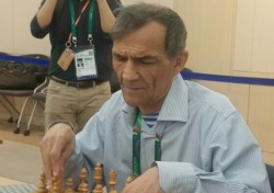 [세계시각장애인경기대회 4일] 체스 48년의 나이차, 승부를 뛰어넘는 감동