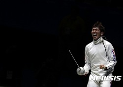 [리우올림픽] '이건 기적이야!' 펜싱 박상영, 대역전 금메달