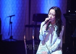 [현장;뷰] ‘컴백’ 김윤아 “최근 지인 세상 떠나...당시 감정 앨범에 담겼다”