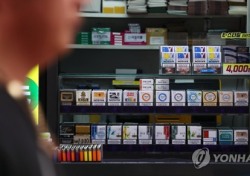 '담뱃세 인하' 민주당 vs 한국당 불붙었다, 두 얼굴 갖게 된 인상 찬성 의원들 새삼 눈길
