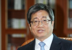 김명수 춘천지방법원장의 파격, 50년 만에 비 대법관 출신 지명