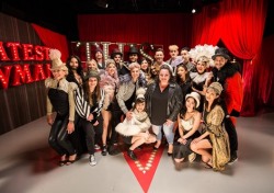 f(x) 루나, 휴 잭맨과 만나다…‘위대한 쇼맨’ 글로벌 뮤비 촬영