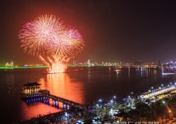 포항국제불빛축제, 7월에서 5월로 변경…해병대문화축제는 4월로 정례화