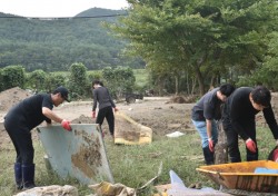 경북문화관광공사, 경주지역 태풍 피해 농가 찾아 봉사활동 진행