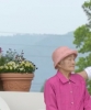 "죽기 전에 나왔다"…102살 할머니의 ‘노래자..