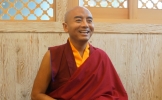  Rinpoche sheds light on happiness in turbulent times