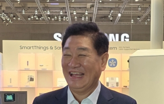 [2024 IFA] Samsung CEO weighs in with AI connectivity to take on rivals at IFA