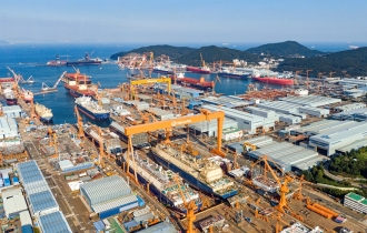 Hanwha Ocean drops police complaint against HD Hyundai in destroyer contract bid