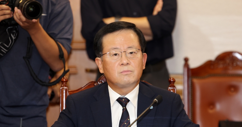 Woori Bank CEO to step down amid legal turmoil over loan scandal