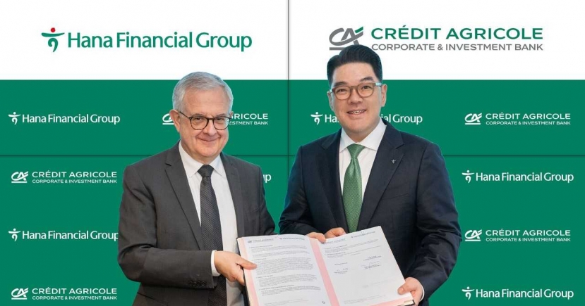 Hana Financial teams up with Credit Agricole to expand presence in Europe