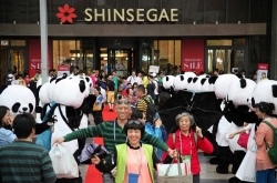 [Weekender] Shinsegae draws Chinese shoppers
