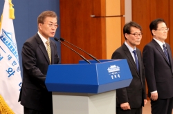 Moon puts chaebol reform, income growth top on economic agenda