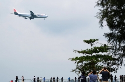 [Photo News] Kim Jong-un rides Air China, Mercedes-Benz in Singapore ahead of summit with Trump