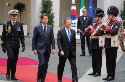 Leaders of Korea, Italy agree to upgrade ties