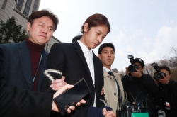 [Newsmaker] Singer Jung Joon-young admits to sex video charges before arrest warrant hearing