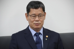 Unification minister offers to resign over worsened inter-Korean relations