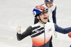 Short tracker Hwang Dae-heon wins gold in men's 1,500m