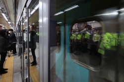 Despite cold eyes, disabled on wheelchair continue subway protests