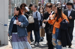 Korea to ease visa rules to woo Chinese tour groups