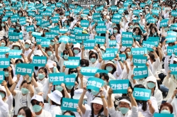 Yoon vetoes nursing act, sparking intense protest from nurses