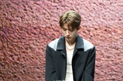 B.I apologizes over past drug-use, hopes to regain public trust through music