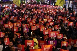 Anti-Yoon protesters hold candlelight rallies nationwide