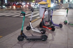 [Seoul Struggles 5] Electric scooters, the urban ‘beasts’ of Seoul