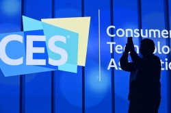US firms suspend CES events over omicron spread, business as usual for Korean tech industry