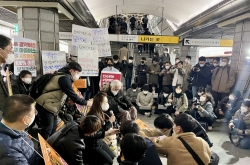 Lee Jun-seok wages online war on disability rights protest
