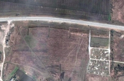 Possible mass graves near Mariupol shown in satellite images