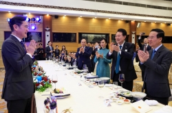 [Photo News] Samsung chairman celebrates 55th birthday in Vietnam