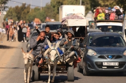 Thousands flee north Gaza after Israel evacuation warning
