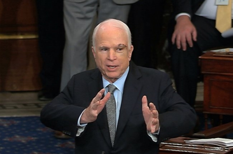[Newsmaker] Cheers for McCain, then impassioned speech